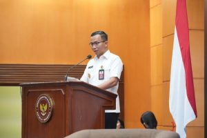 Karo Humas Buka Acara Launching dan Bedah Buku “Politik Pertahanan” Karya Dr. Dahnil Anzar Simanjuntak, S.E., M.E