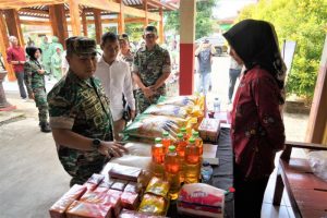 Ringankan Kebutuhan Pokok Masyarakat, Korem Wijayakusuma Gelar Bazar Sembako Murah