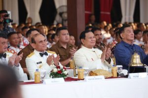 Menhan Prabowo ke Kadet Mahasiswa UNHAN RI: Cari Solusi Atasi Kesulitan Rakyat