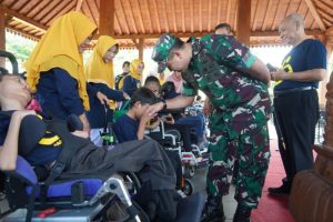 Peduli Kesehatan Masyarakat, Korem Wijayakusuma Baksos Disabilitas dan Pengobatan Massal