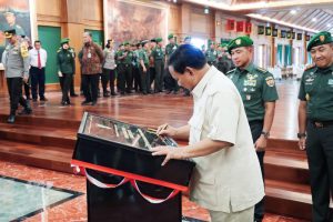 Menhan Prabowo Resmikan Ruang Makan Husein Akmil Magelang