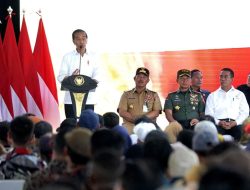 Berita Foto: Panglima TNI Dampingi Presiden Jokowi Temui Ribuan Petani Se-Jawa Tengah