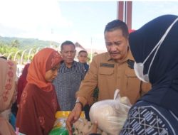 Bupati Rachmansyah Buka Pasar Murah Ramadhan