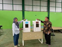 Madri Pani Tunaikan Hak Pilih di Kampung Gurimbang: Momen Penuh Harapan untuk Berau yang Sejahtera