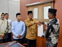 Pemko Langsa Serahkan SK Pengangkatan Dewan Pengawas dan Direktur PDAM Tirta Kemuning Langsa