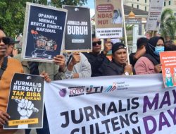 Jurnalis Sulteng Turun ke Jalan, Tuntut Perlindungan Hak Buruh dan Kebebasan Pers