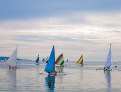 Lomba Perahu Layar Menjadi Puncak Acara Kampanye Budaya dan Lingkungan Bertajuk ‘Berlayar Bersama Fatur Razaq’