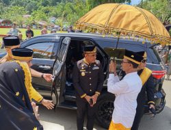 Gubernur dan Wakil Gubernur Disambut Upacara Adat Sebagai Tamu Kehormatan Raja Buol