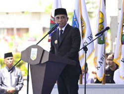 Gubernur Lantik Bupati dan Wakil Bupati Parigi Moutong serta Bupati dan Wakil Bupati Banggai